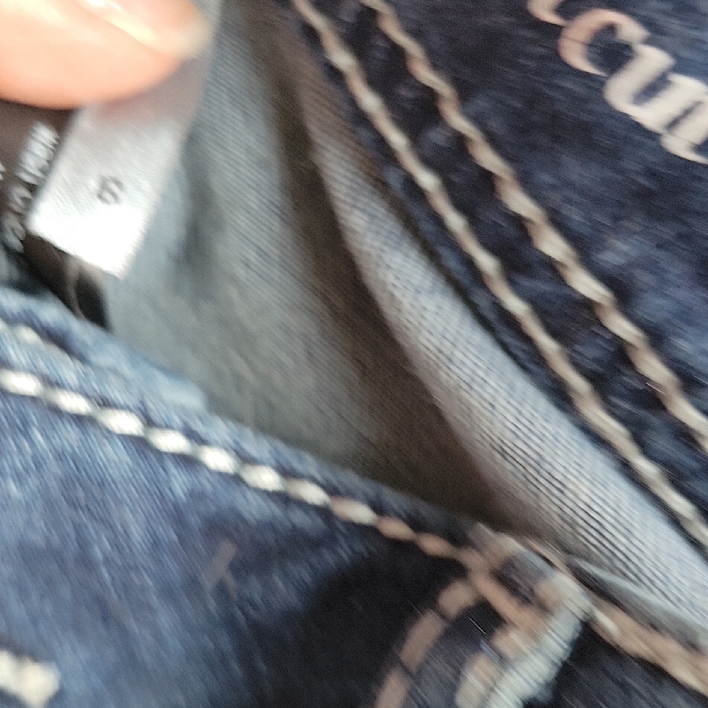 Apt. 9 Women's Flare Jeans in Blue with Embellished Pockets. - Picture 11 of 11